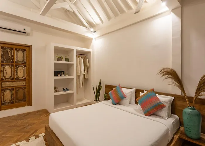 Villa 2 Bdr Villa, Walking Distance To Beach. Seminyak (Bali)
