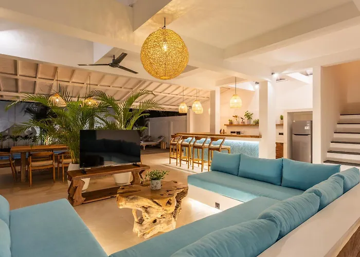 Villa 2 Bdr Villa, Walking Distance To Beach. *