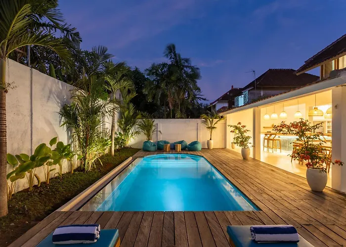 2 Bdr Villa, Walking Distance To Beach. Seminyak (Bali)