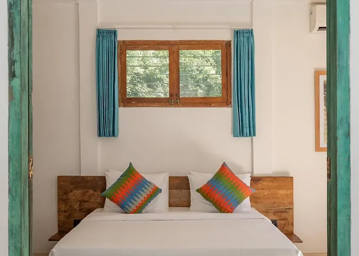 2 Bdr Villa, Walking Distance To Beach. Villa *